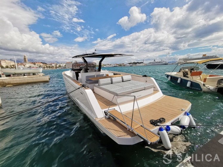 Pardo 43 - Yacht Charter Sailica
