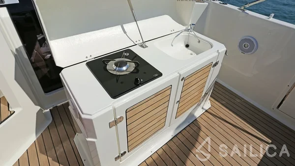 Atlantic Marine 730 - Yacht Charter Sailica