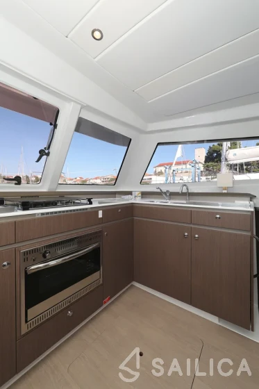 Bali Catspace - Yacht Charter Sailica
