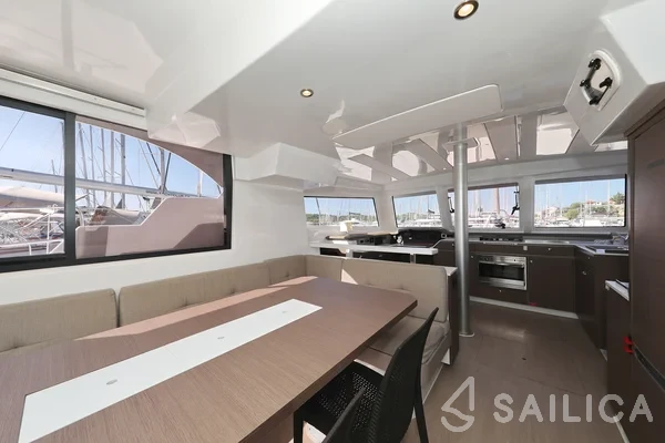 Bali Catspace - Yacht Charter Sailica