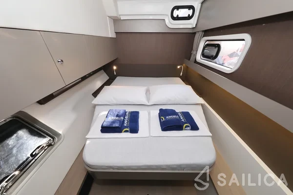 Bali Catspace - Yacht Charter Sailica