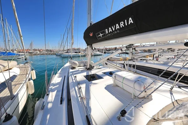 Bavaria C45 Holiday - Yacht Charter Sailica