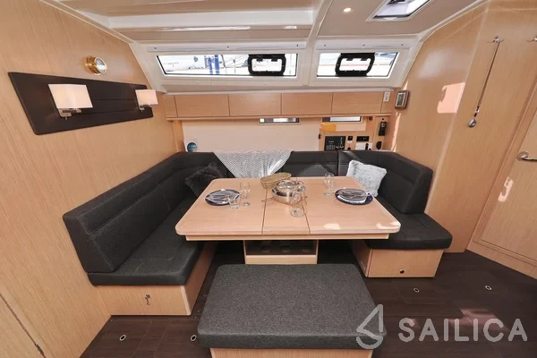 Bavaria 46 Cruiser - Yacht Charter Sailica