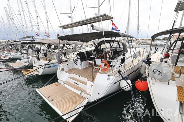 Bavaria 46 Cruiser - Yacht Charter Sailica