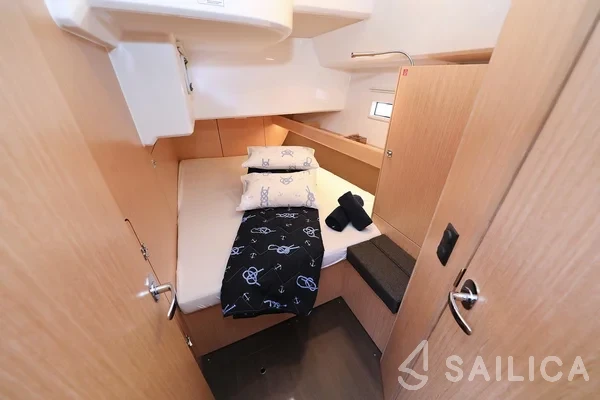 Bavaria 46 Cruiser - Yacht Charter Sailica