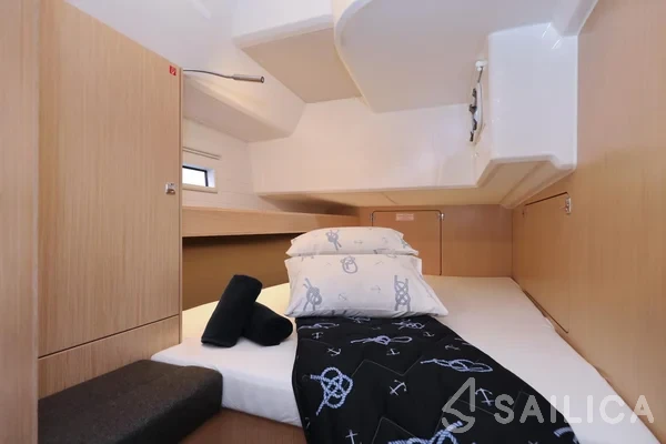 Bavaria 46 Cruiser - Yacht Charter Sailica