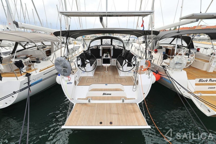 Bavaria 46 Cruiser - Yacht Charter Sailica