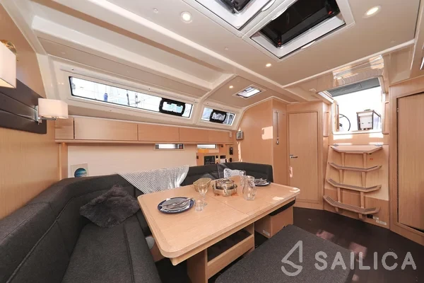 Bavaria 46 Cruiser - Yacht Charter Sailica