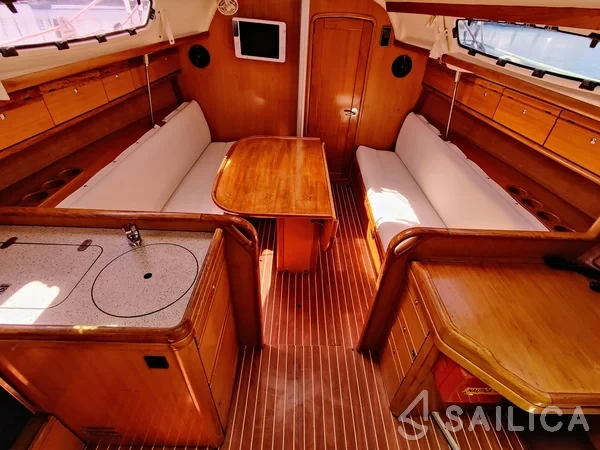 Bavaria 31 Cruiser - Yacht Charter Sailica