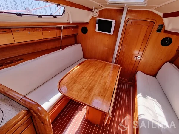 Bavaria 31 Cruiser - Yacht Charter Sailica