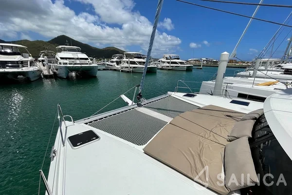 Lucia 40 - Yacht Charter Sailica