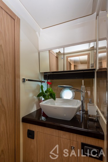 Sessa C35 - Yacht Charter Sailica