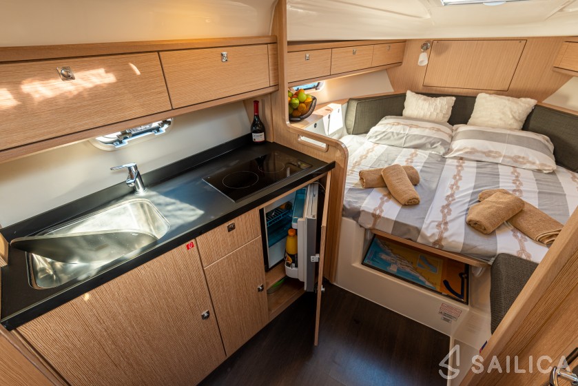 Bavaria 29 Sport - Yacht Charter Sailica