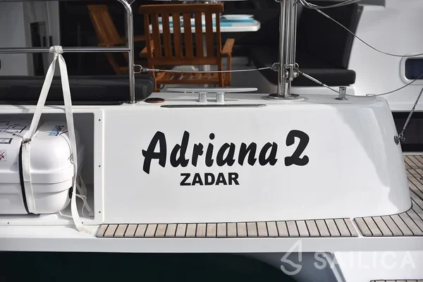 Lagoon 42 - Yacht Charter Sailica
