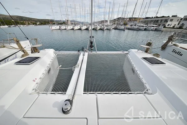 Lagoon 42 - Yacht Charter Sailica
