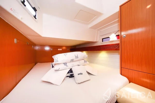 Bavaria 45 Cruiser - Yacht Charter Sailica