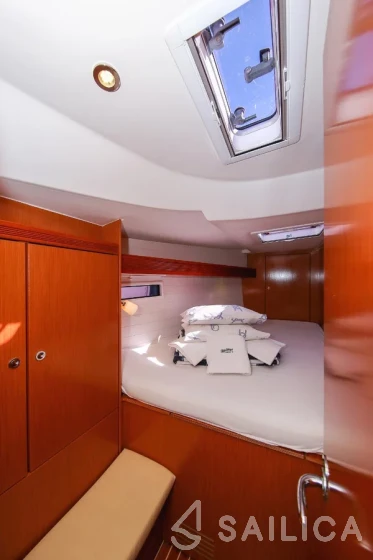 Bavaria 45 Cruiser - Yacht Charter Sailica