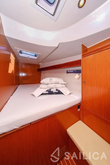 Bavaria 45 Cruiser - Yacht Charter Sailica