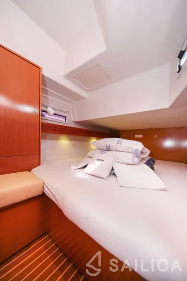 Bavaria 45 Cruiser - Yacht Charter Sailica