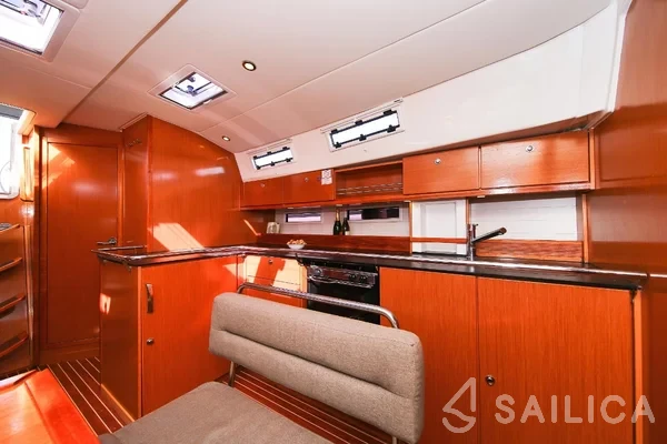Bavaria 45 Cruiser - Yacht Charter Sailica