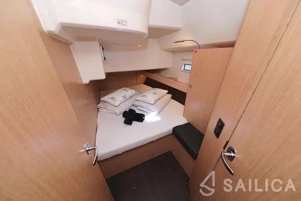 Bavaria 46 Cruiser - Yacht Charter Sailica