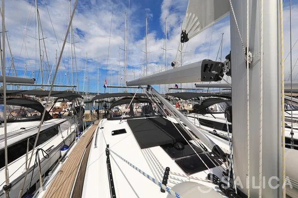 Bavaria 46 Cruiser - Yacht Charter Sailica
