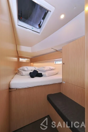 Bavaria 46 Cruiser - Yacht Charter Sailica