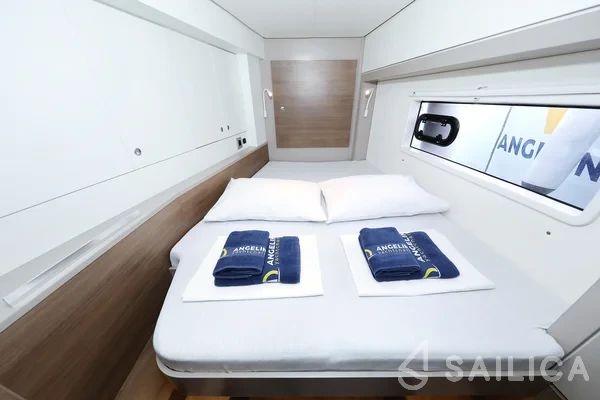 Bali 4.2 - Yacht Charter Sailica