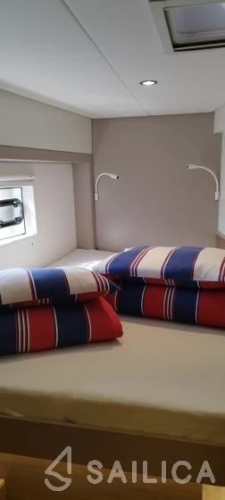 Bali 4.2 - Yacht Charter Sailica