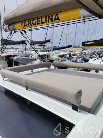 Bali 4.2 - Yacht Charter Sailica