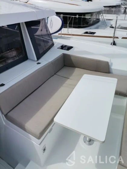 Bali 4.2 - Yacht Charter Sailica