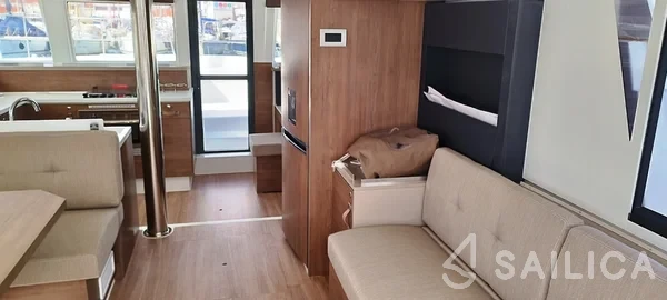 Bali 4.2 - Yacht Charter Sailica
