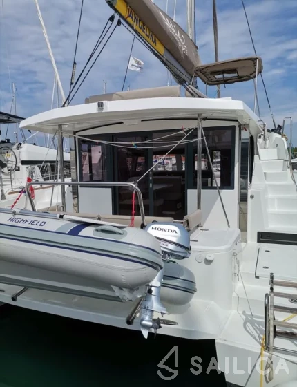 Bali 4.2 - Yacht Charter Sailica