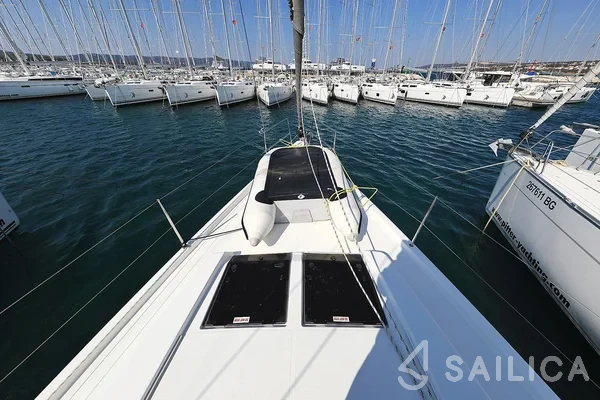 Hanse 455 - Yacht Charter Sailica
