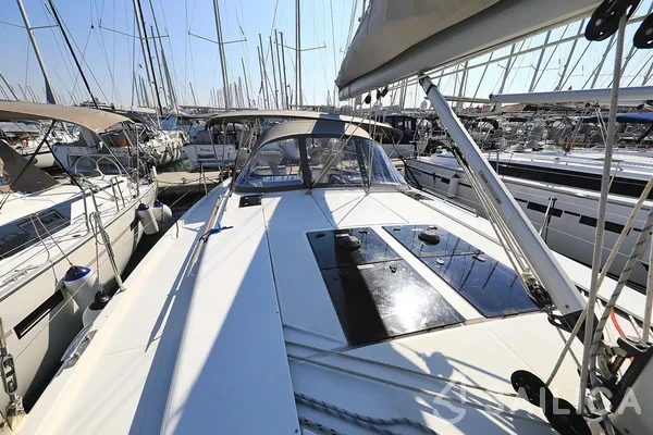 Hanse 455 - Yacht Charter Sailica