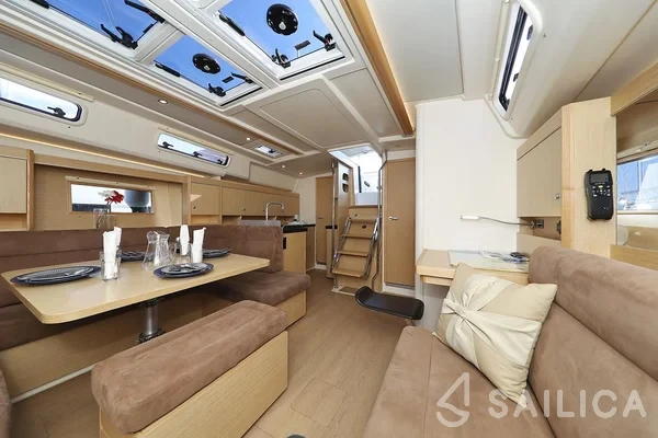 Hanse 455 - Yacht Charter Sailica
