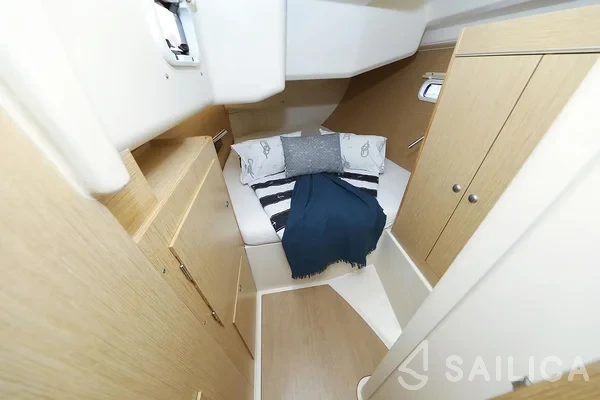 Hanse 455 - Yacht Charter Sailica