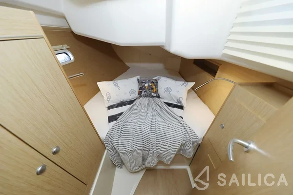 Hanse 455 - Yacht Charter Sailica