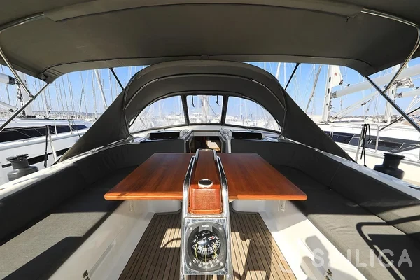 Hanse 455 - Yacht Charter Sailica