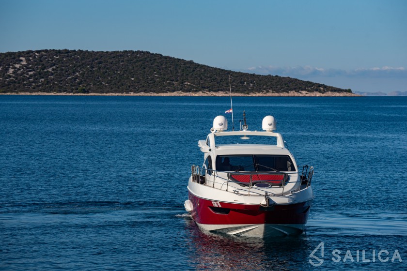 Azimut 43 - Yacht Charter Sailica