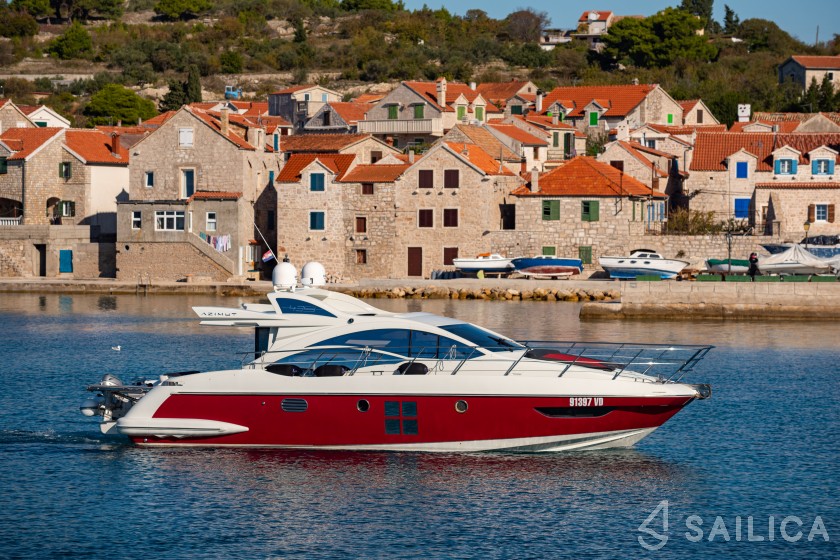 Azimut 43 - Yacht Charter Sailica