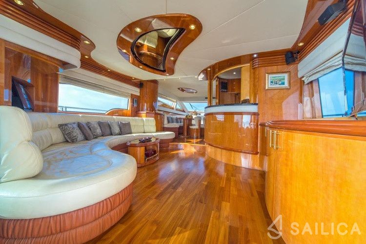 Dominator 65 - Yacht Charter Sailica