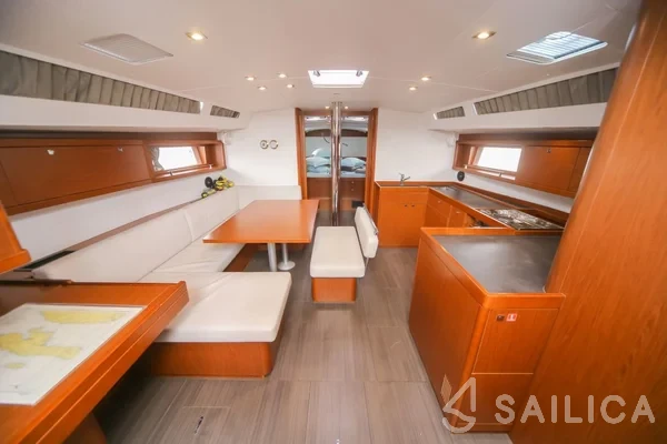 Oceanis 48 - Yacht Charter Sailica