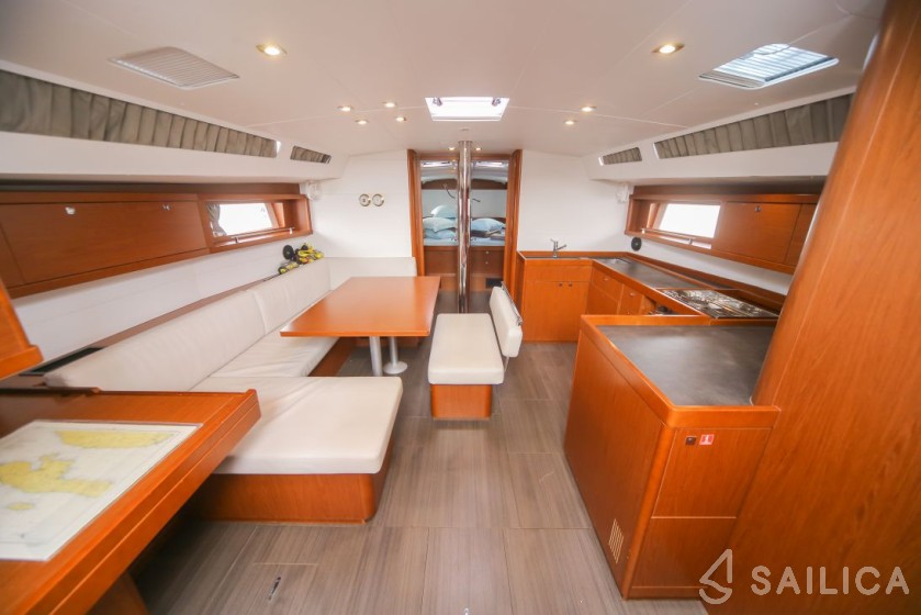 Oceanis 48 - Yacht Charter Sailica