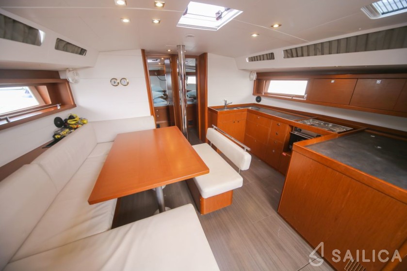 Oceanis 48 - Yacht Charter Sailica
