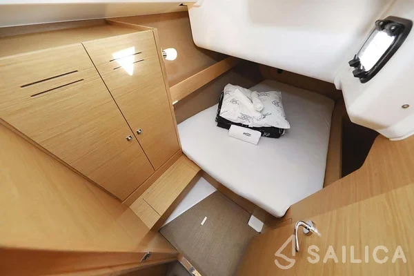 Dufour 382 GL - Yacht Charter Sailica