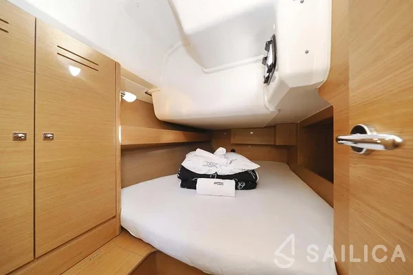 Dufour 382 GL - Yacht Charter Sailica