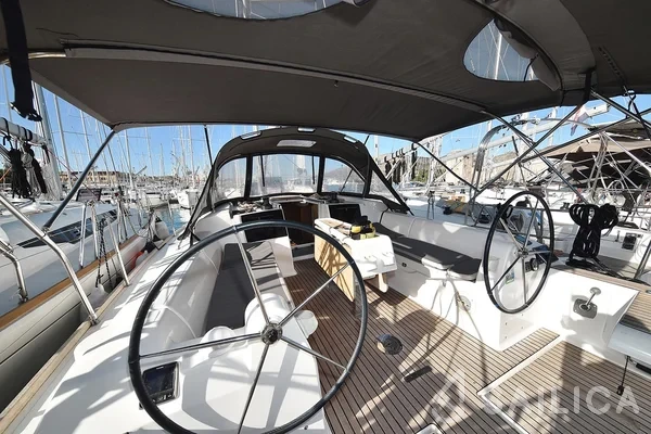 Dufour 382 GL - Yacht Charter Sailica