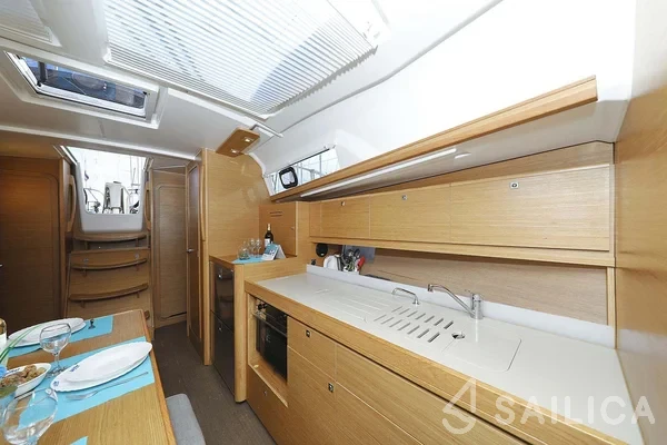Dufour 382 GL - Yacht Charter Sailica