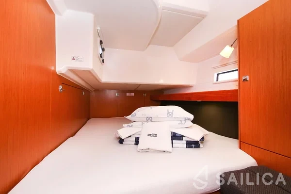 Bavaria 46 Cruiser - Yacht Charter Sailica